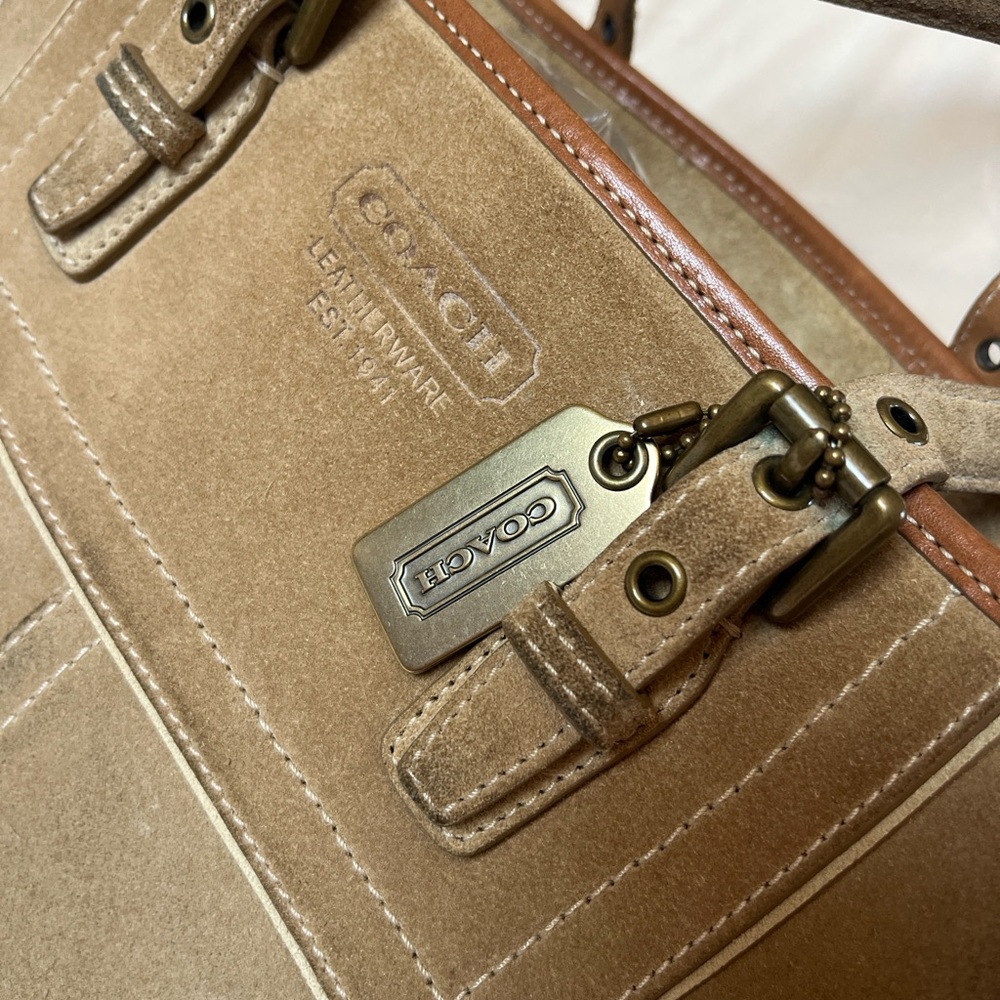 Vintage COACH Hamptons Suede Gallery Tote Bag — Tan & Brown - Picture 4 of 16